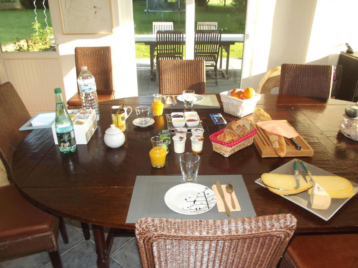 Bed and Breakfast Au Bonheur Frontalier Steenvoorde Esterno foto