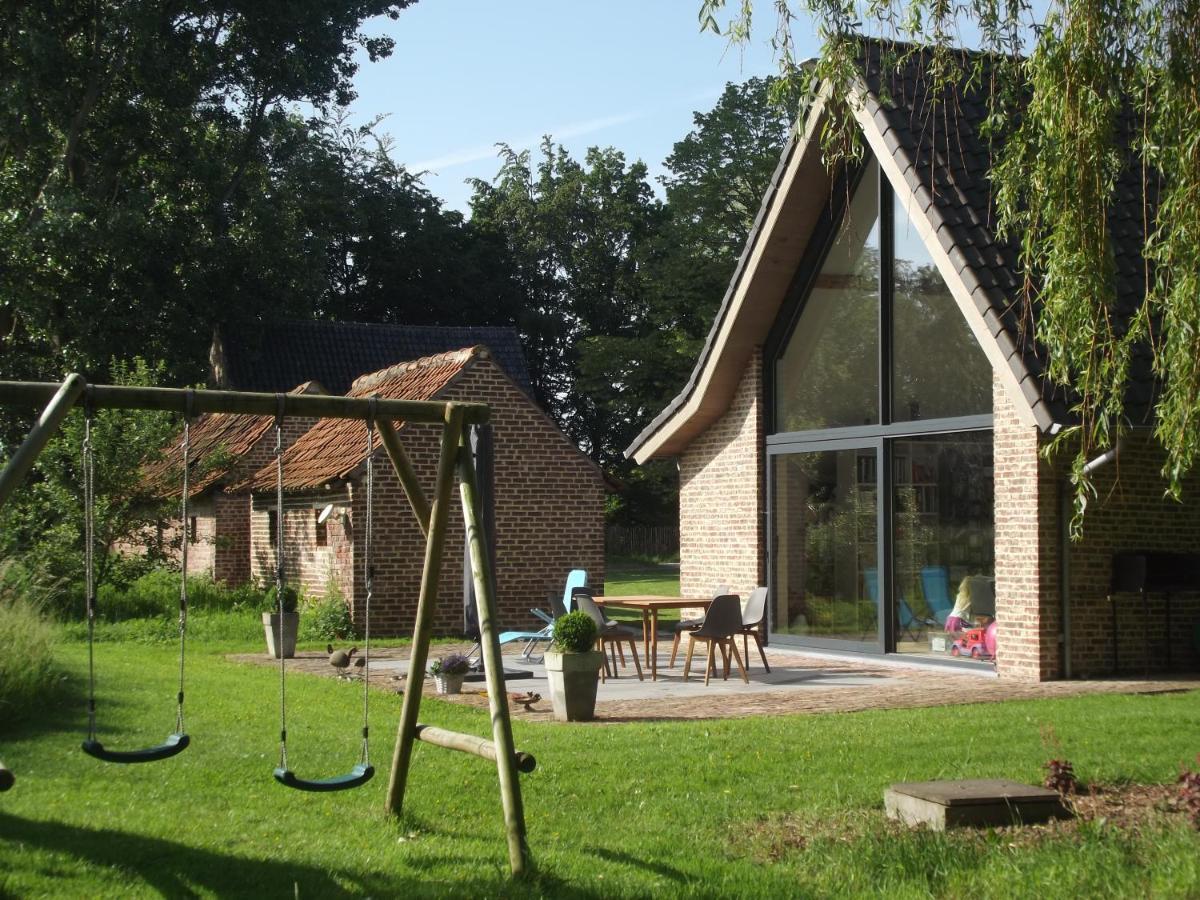Bed and Breakfast Au Bonheur Frontalier Steenvoorde Esterno foto