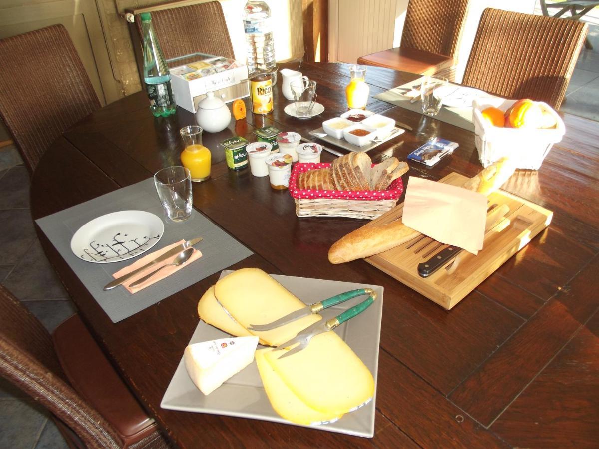 Bed and Breakfast Au Bonheur Frontalier Steenvoorde Esterno foto